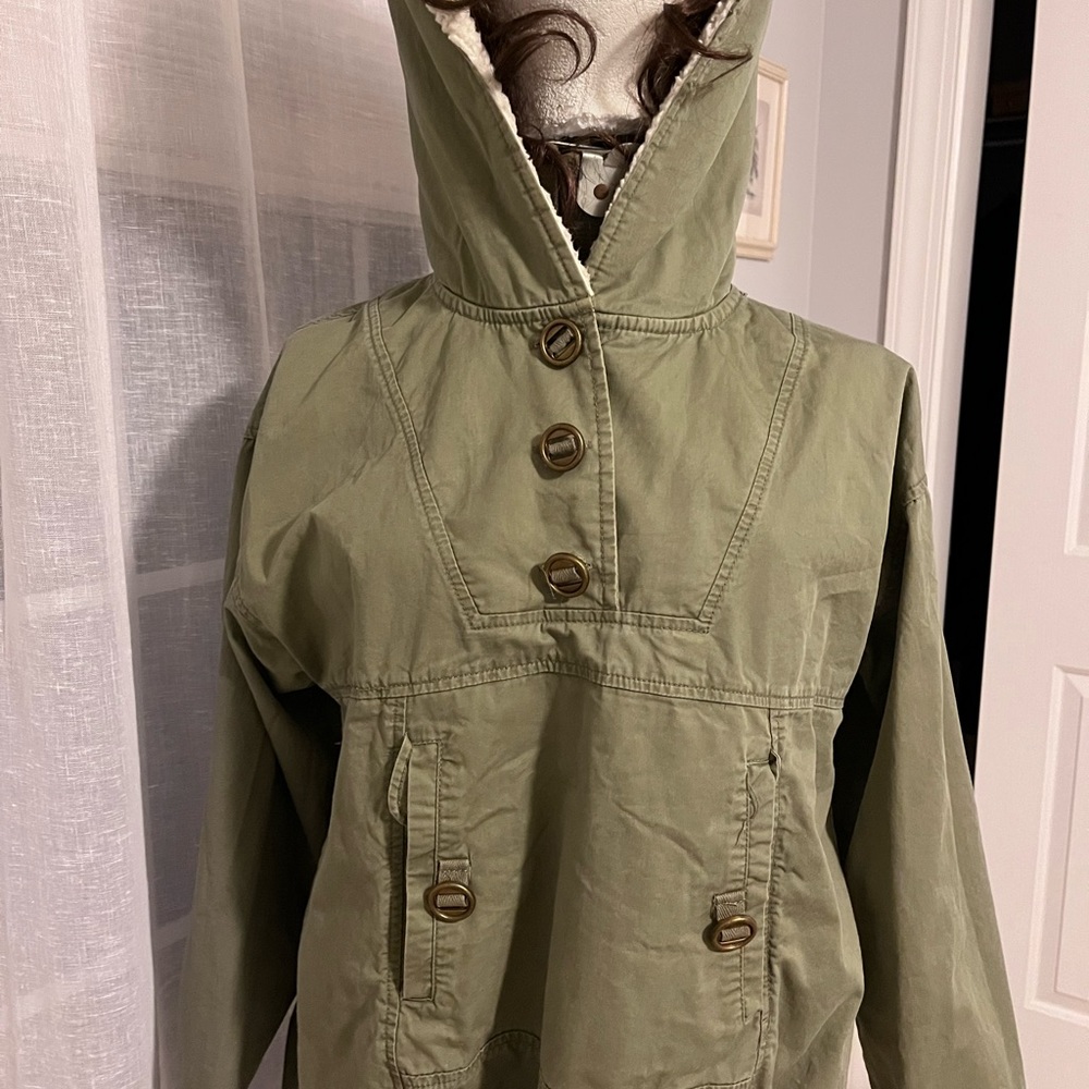 Pullover Jacket In Army Green - image 6